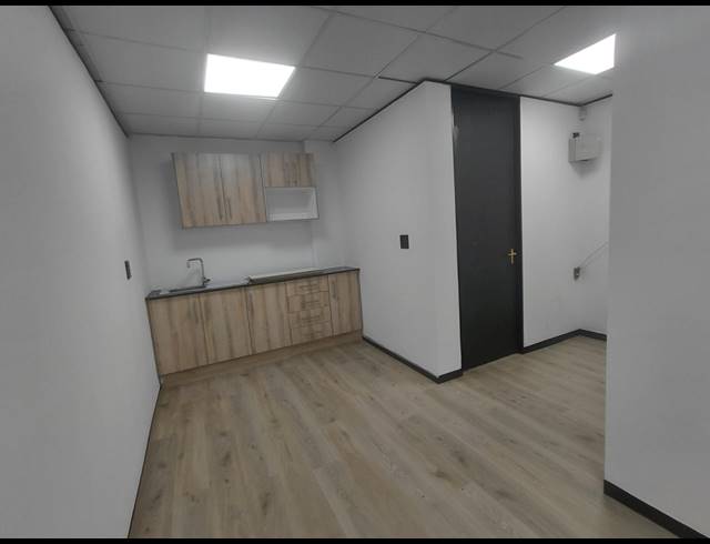 333M² OFFICE TO LET IN BRYANSTON